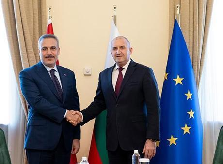 Dışişleri Bakanı Hakan Fidan, Bulgaristan Başbakanı Radev ile görüştü