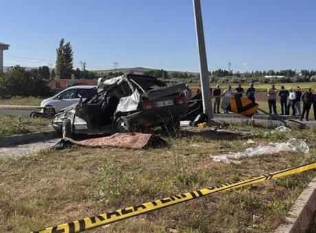 Kayseri'de feci kaza! 3 kişi öldü, 5 kişi yaraland