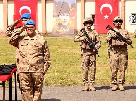 Tüm süreç gizli tutuldu: Komando Tugayı'nda yemin etti! Bir babanın gurur günü