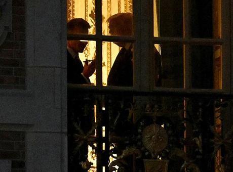 Tarihi imzanın perde arkası ortaya çıktı! Versay Sarayı'nda gizemli gece: 'Her yerde aradılar'
