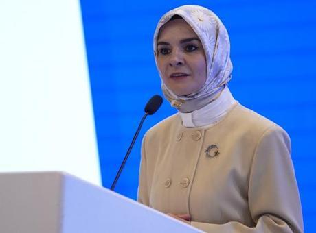 Bakan Göktaş: 'Başörtülü kadınlar imha edilsin' diyen şahsı kınıyoruz