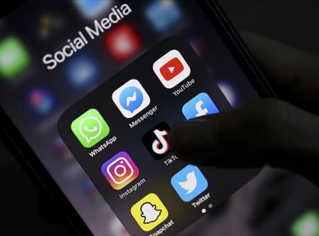 Sosyal medya kısıtlaması için bir adım daha! Sınırı ihlal eden platformlara ceza yağacak