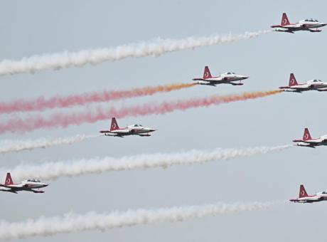 Türk Yıldızları Belçika'da nefes kesti! En uzun gösteriye imza attı