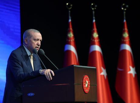 Cumhurbaşkanı Erdoğan, Kara Kuvvetleri'nin kuruluş yıl dönümünü kutladı