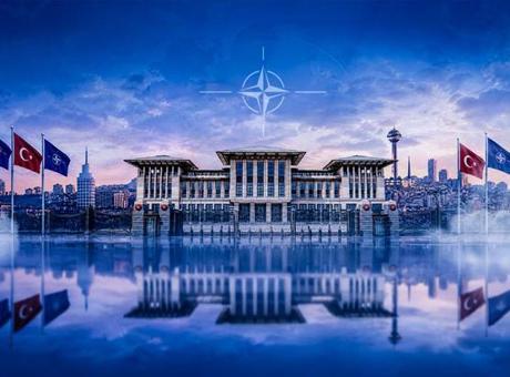 Kabine üyeleri NATO Zirvesi paylaşımında bulundu