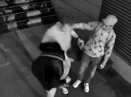 Beyoğlu'nda cep telefonu hırsızlığı! Yankesici kameralarla tespit edildi