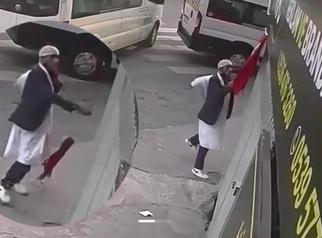 Kağıthane’de Türk bayrağını sökerek yere atan şüpheli yakalandı! İfadesi ortaya çıktı