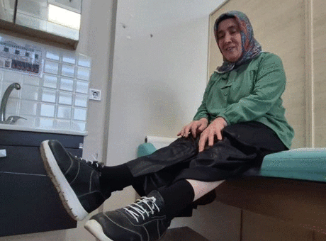 51 yaşında ilk defa ayakkabı giydi! 'Dünyalar benim oldu'