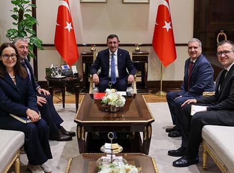 Cumhurbaşkanı Yardımcısı Yılmaz, Dünya Bankası Türkiye Ülke Direktörü Carret'i kabul etti