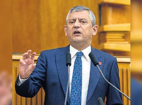 CHP Grup Başkanı Özgür Özel’den Kemal Kılıçdaroğlu’na çağrı: Yarışa girelim, kaybeden CHP’yi salsın