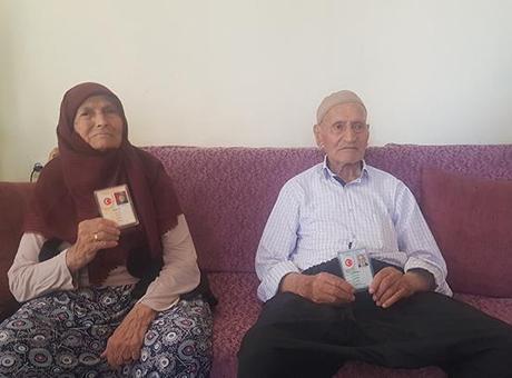 100 yılda 1 kez doktara gittiler! Günde tek öğün ve sofrada eksik olmayan 3 yiyecek: Bizi bugüne kadar ayakta tuttu