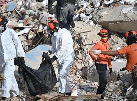 Şiddetli depremlerin sarstığı Venezuela'da can kaybı artıyor! İşte ülkedeki son durum