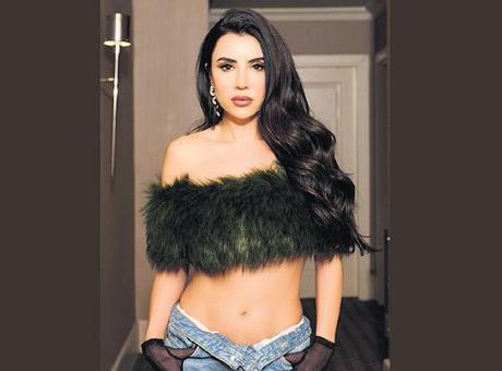 Megastar’ın ekibiyle çalıştı