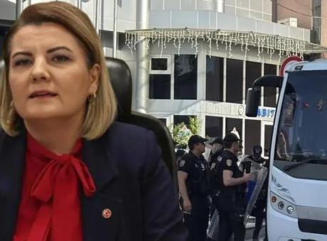 Son dakika… İzmit Belediye Başkanı Fatma Kaplan Hürriyet dahil 20 şüpheli tutuklandı
