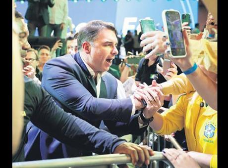 Babası hapiste oğlu ise başkan adayı oldu