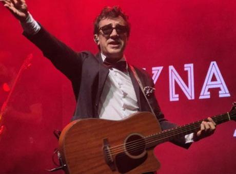 Erhan Güleryüz'den sahnede peş peşe gaflar