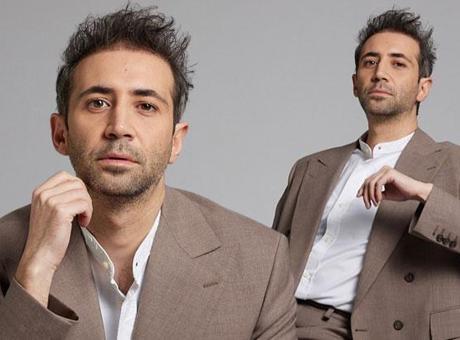 Sarp Bozkurt'a İtalya'dan ödül! Güzel haberi sahnede aldı: Allah'ım oldu