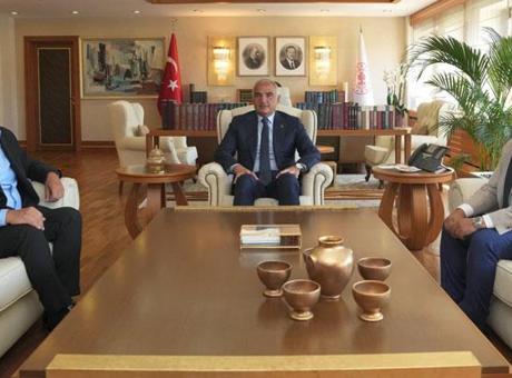 Bakan Ersoy ile Acun Ilıcalı bir araya geldi