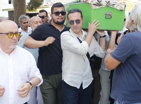 Birol Güven'in acı günü! Annesini son yolculuğuna uğurladı