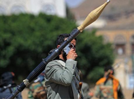 Yemen'de Husiler ile hükümet güçleri arasında çatışma! Ölüler var Yemen'de Husiler ile hükümet güçleri arasında çatışma! Ölüler var