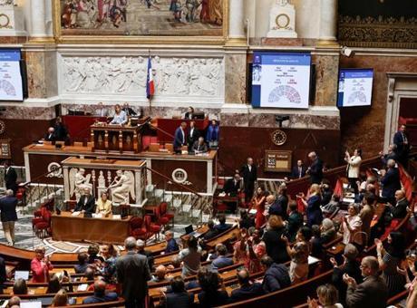 Fransa Anayasa Konseyi ötanazi yasasını onayladı Fransa Anayasa Konseyi ötanazi yasasını onayladı
