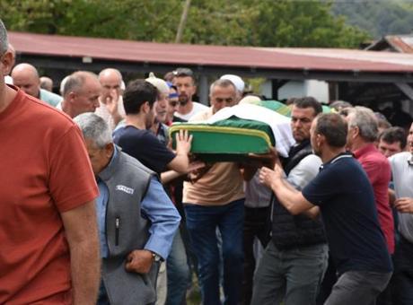 Hendek'de Fındık Bahçesinde Hayatını Kaybetti: Hüseyin İlmek ve Oğlu Aytekin İlmek