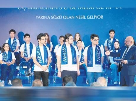 Şampiyonların adresi Medipol Tıp oldu