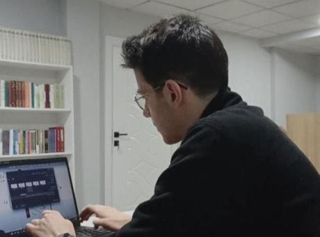 Ücretsiz kursa gitti, YKS’de hedefini vurdu! Tıp fakültesini kazandı