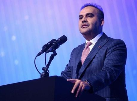 Bakan Kacır: Türk milleti insanlık değerlerinin sancaktarlığını en kuvvetli şekilde icra ediyor