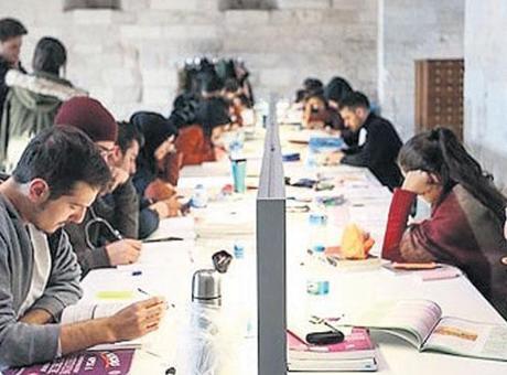 YÖK’ten vakıf üniversitelerindeki ücretlere denetim