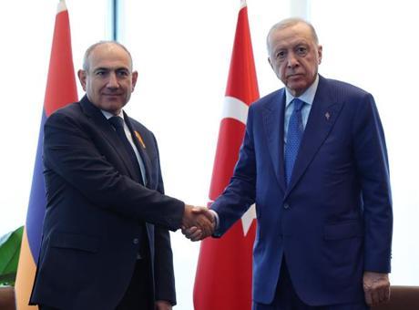 Cumhurbaşkanı Erdoğan Ermenistan Başkanı Paşinyan'ı kabul etti