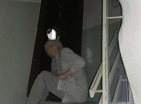 Komşusunun kapısını matkapla deldi! Yaşadığı korkuyu böyle anlattı: Evden çıkamaz hale geldiler