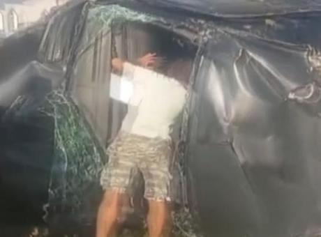 Antalya'da tur minibüsü, kamyonet ve otomobil çarpıştı! Çok sayıda yaralı var