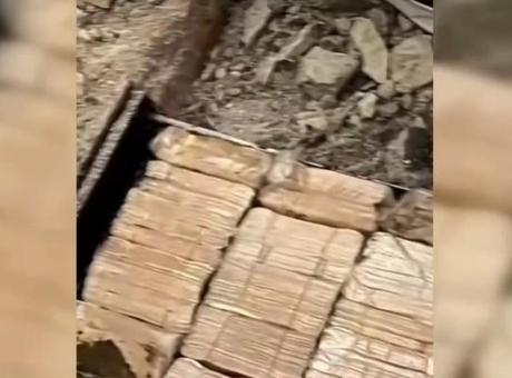 Duvarın ve zeminin altından servet çıktı!
