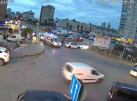 Başakşehir'de ambulansa yol vermeyen sürücüye 466 bin lira ceza