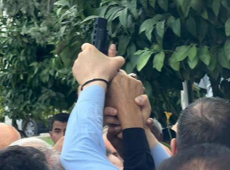 Mersin'de Yeni Parti İlçe Başkanlığı ön seçiminde silah paniği! Havaya ateş açan emekli polis tutuklandı