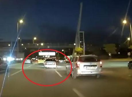 Makas atıp kazaya neden olduktan sonra kaçtı! Ehliyetsiz sürücüye rekor ceza