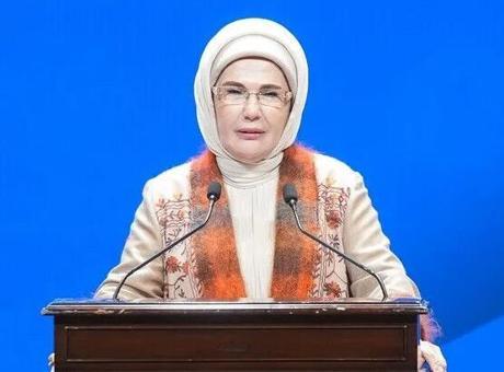 Emine Erdoğan'dan 'Dünya Yaşlılar Günü' paylaşımı