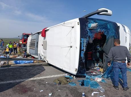 Manisa'da katliam gibi kaza! Can kaybı 11'e yükseldi, 27 yaralı var