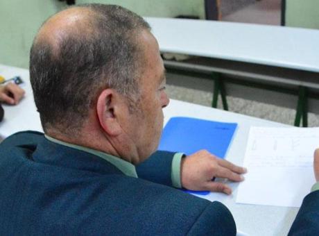 Şakayla başladı, gerçek oldu! 57 yaşında üniversiteyi kazandı, oğluyla sınıf arkadaşı oldu