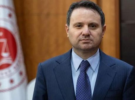 Bakan Gürlek açıkladı: 3 ilde FETÖ ve DEAŞ'a 4 farklı operasyon