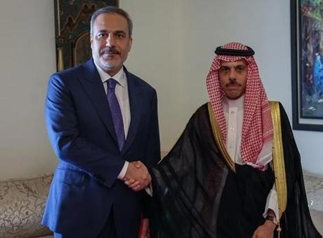 Dışişleri Bakanı Hakan Fidan, Suudi mevkidaşı Bin Ferhan'la telefonda görüştü Dışişleri Bakanı Hakan Fidan, Suudi mevkidaşı Bin Ferhan'la telefonda görüştü