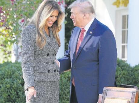 Melania Trump eliyle ateşkes!