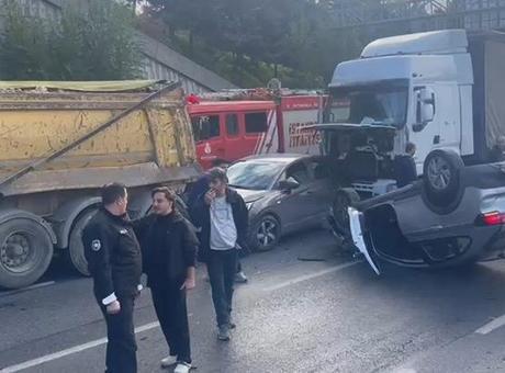 Son dakika... Bağcılar'da zincirleme kaza! Yaralılar var