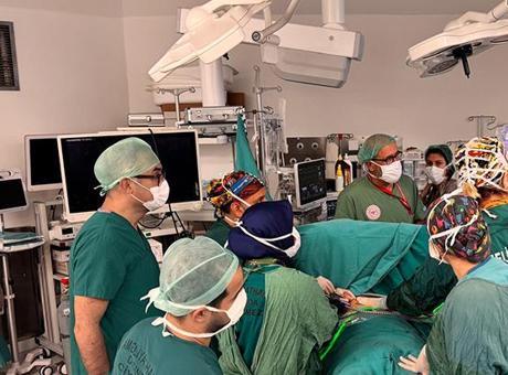 Samsun’da 17 yaşındaki hastanın göğsü ameliyatla düzeltildi
