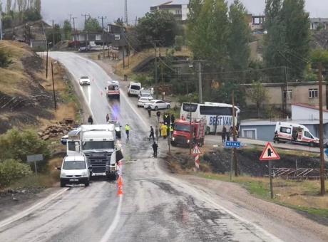 Şırnak'ta feci kaza! Otobüs yoldan çıktı: 1 ölü, 14 yaralı