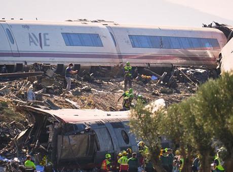 İspanya'da tren faciası! Can kaybı artıyor, kimlik tespit çalışmaları sürüyor