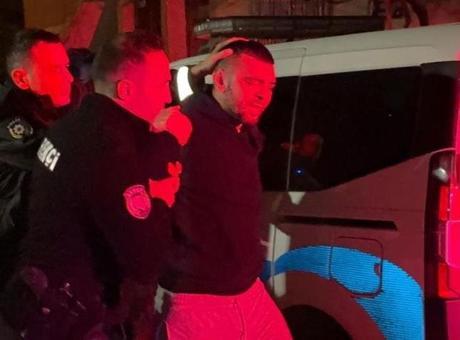 ‘Başımı eğemezsiniz' diyen sürücüye şok ceza! Polis otosunda direndi