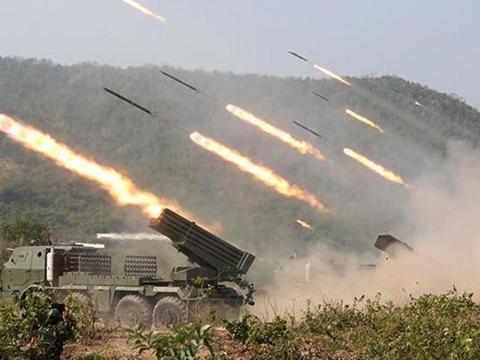 Ateşkes kağıt üstünde kaldı! Tayland–Kamboçya sınırında roketler ateşleniyor, yarım milyondan fazla kişi evini terk etti