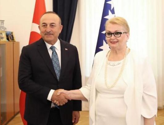 Bakan Çavuşoğlu: Bosna Hersek’i destelemeye devam edeceğiz